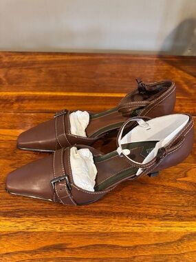 Aerology Brown Pointed Toe Buckle Kitten Heel Pumps